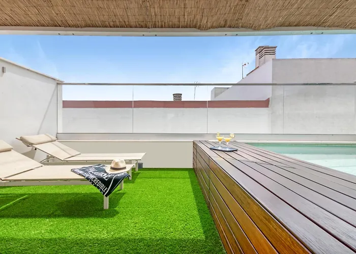 Leonalba House Private Villa Private Rooftop Private Pool Private Andalusian Courtyard Free Parking Bbq 8 Guests