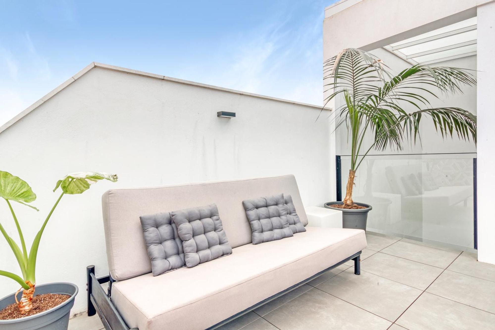 Leonalba House Private Private Rooftop Private Pool Private Andalusian Courtyard Free Parking Bbq 8 Guests *