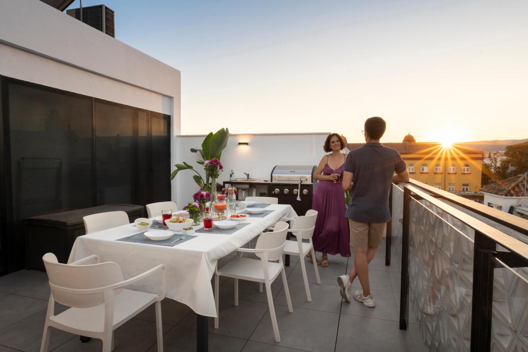 Villa Leonalba House Private Private Rooftop Private Pool Private Andalusian Courtyard Free Parking Bbq 8 Guests *